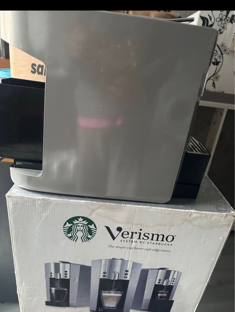 Starbucks Verismo Coffee Machine – Grey, Good Condition