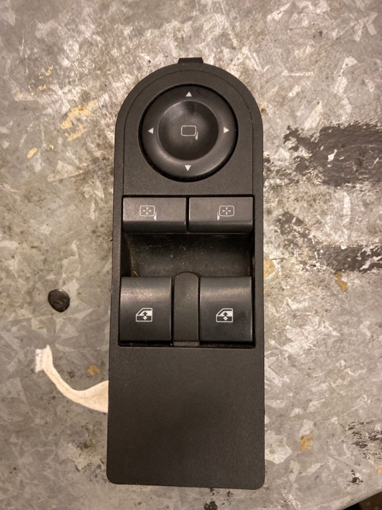 Vauxhall Astra H/Zafira B Front window switches 