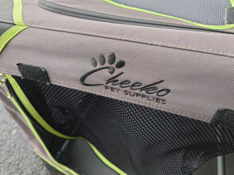 Cheeko Easy Up Fabric Kennel, Portable & Convenient Dog Crate - Size Medium ( 75 x 51 x 48cm)