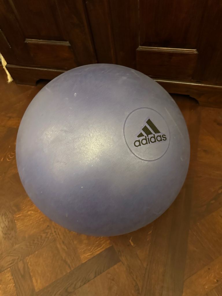 Adidas gymball (Swiss ball)