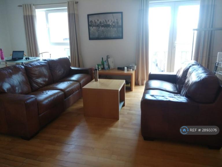 2 bedroom flat in The River Buildings, Leicester, LE3 (2 bed) (#2893376)
