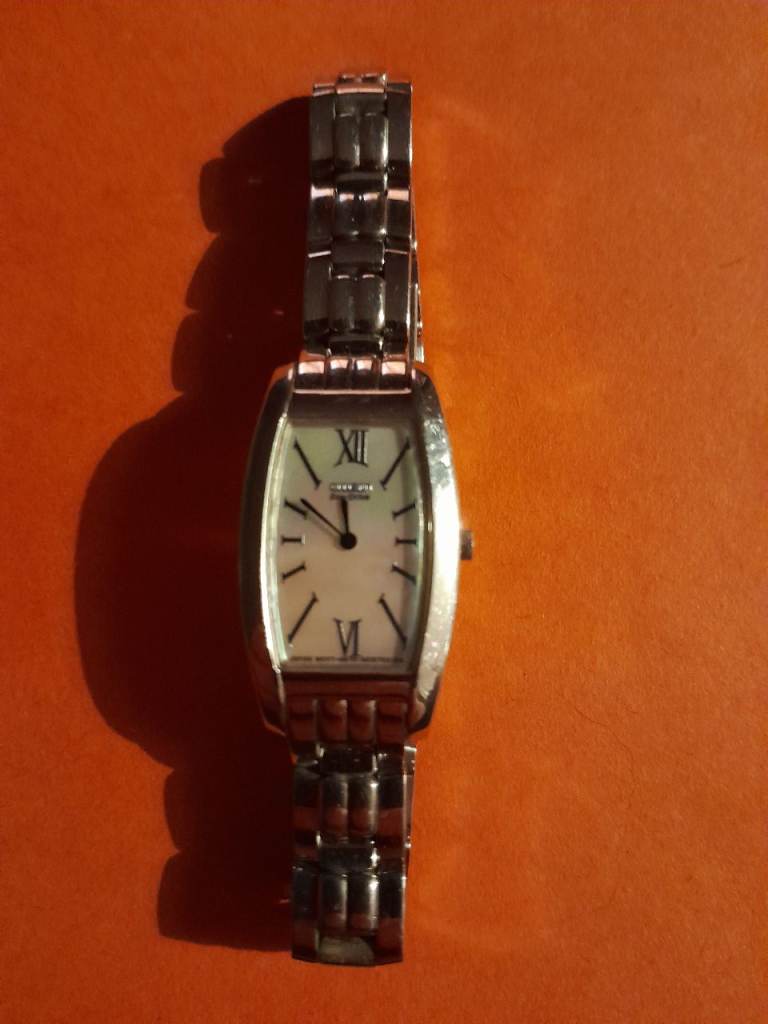 Ladies Citizen Eco-Drive Watch with Mother of Pearl Face – Good Working Condition