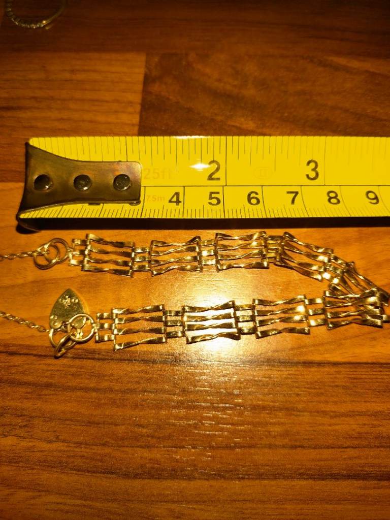9ct Gold Gate Bracelet 