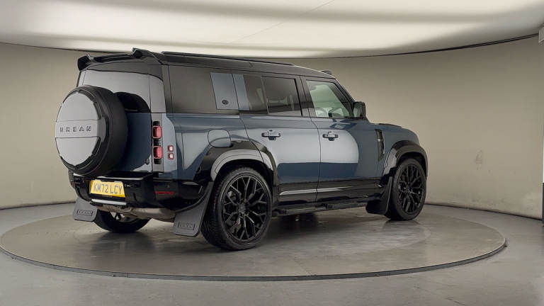 2022 Land Rover Defender 110 3.0 D300 MHEV X-Dynamic HSE SUV 5dr Diesel Auto 4WD Euro 6 (s/s) (30...