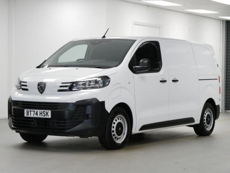 74 PEUGEOT E-EXPERT 100 KW 75 KWH L1 PROFESSIONAL AUTO 6 DOOR ( DELIVERY MILES )