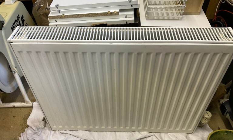 Double radiator 60cm x 80cm with thermo valve & cover
