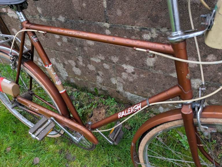 Adult Raleigh Transit town bike hybrid bike 