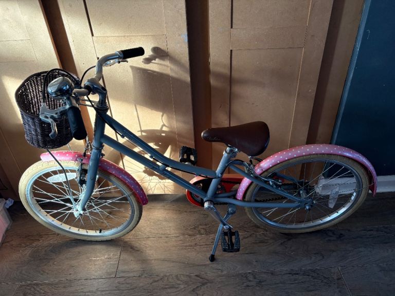 Girls bike 