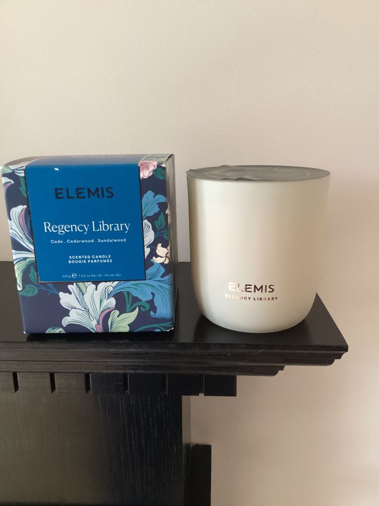 ELEMIS Regency Library Scented Luxury Candle. Brand New In Box. 220g size