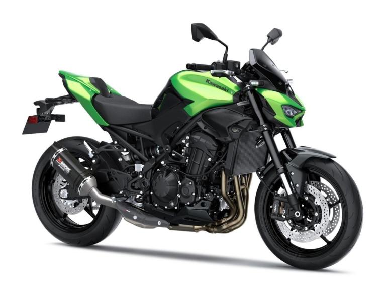 NEW 2026 Kawasaki MOTORCYCLE Z900 PERFORMANCE EDITION SAVE £1,000 GREEN