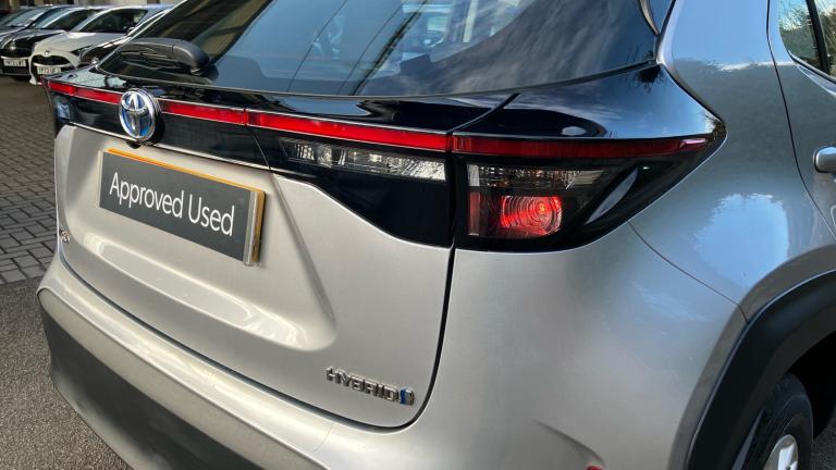 2022 Toyota Yaris Cross 1.5 Hybrid Icon 5dr CVT HATCHBACK PETROL/ELECTRIC Automatic