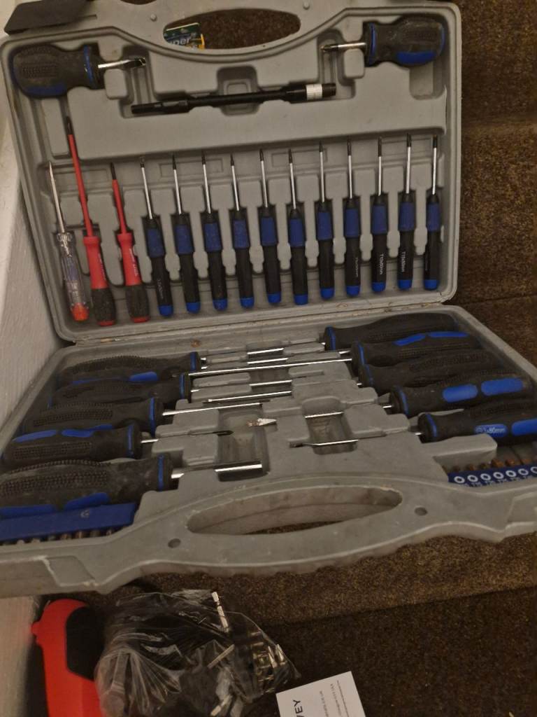 Large Screwdriver Set in Carry Case 