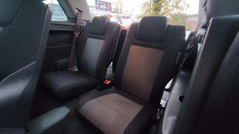 2012 Vauxhall Zafira 1.6 16V Exclusiv Euro 5 5dr MPV Petrol Manual