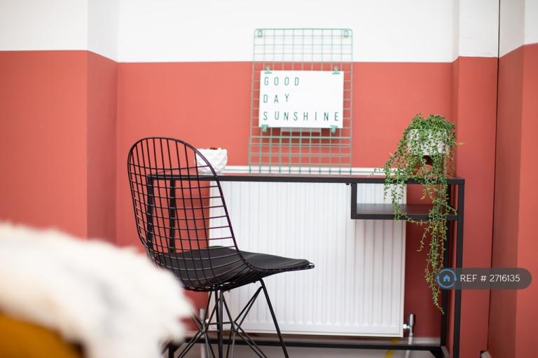 1 bedroom flat in Rawson Street, Farnworth, Bolton, BL4 (1 bed) (#2716135)