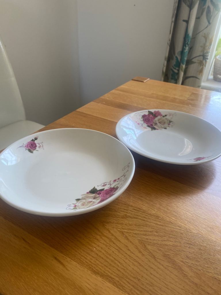 Pair of White Ceramic Bowls with Rose Pattern