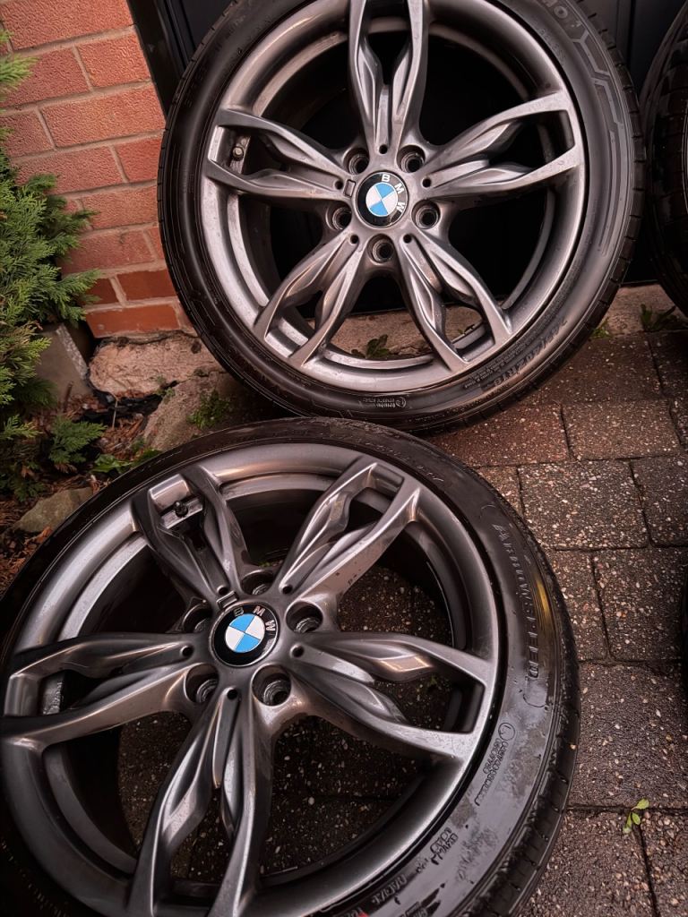 Genuine BMW alloys 18inch