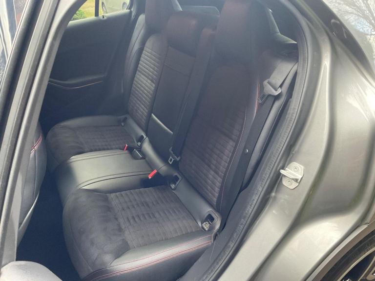 2015 Mercedes-Benz GLA 2.1 GLA220d AMG Line 7G-DCT 4MATIC Euro 6 (s/s) 5dr ESTATE Diesel Automatic