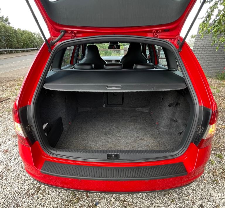 VRS, Automatic, DSG, Skoda, OCTAVIA, Estate, 2015, full service history and long MOT, HPi clear