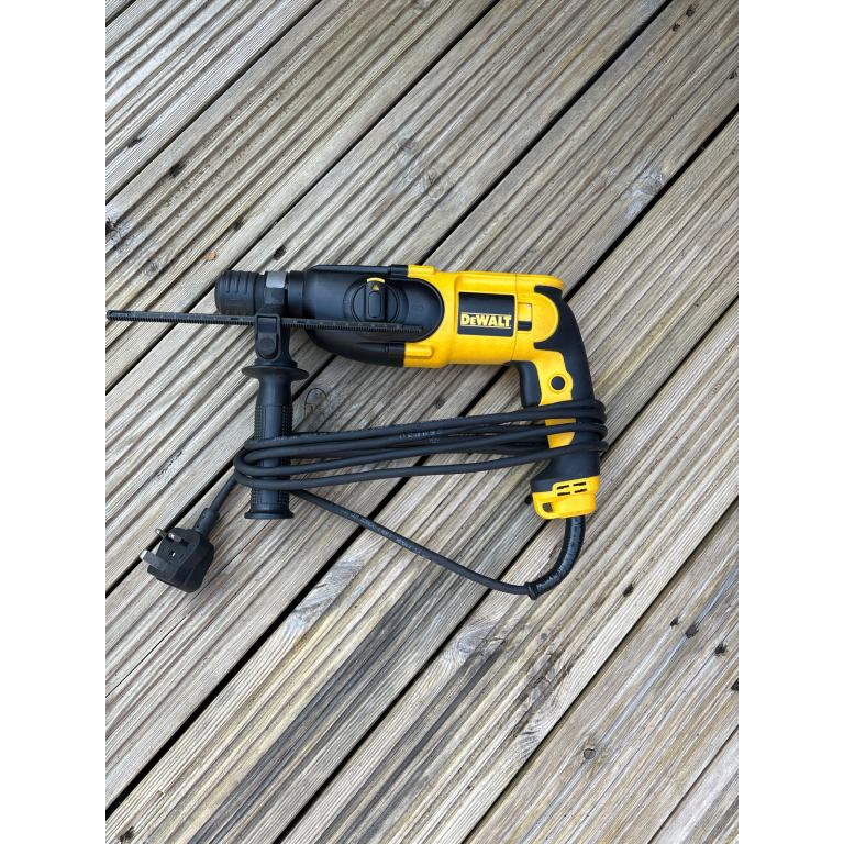 DEWALT D25013 SDS DRILL 