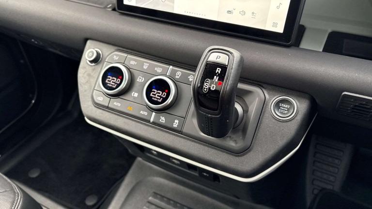  Land Rover Defender 2.0 P300 X-Dynamic SE 90 3dr Auto [6 Seat] SUV Petrol Automatic