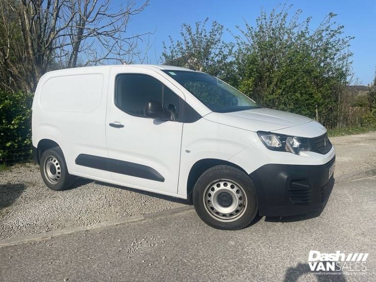 2023 Peugeot Partner BlueHDi 1000 Professional Premium + Panel Van Diesel Manual