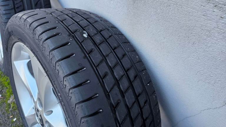 Bmw 17 inch wheels and tires 