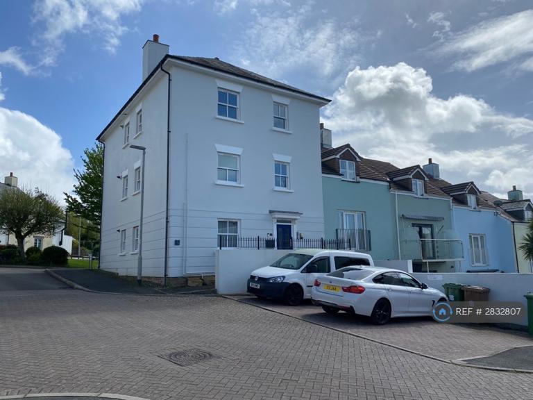 2 bedroom flat in Kingfisher Way, Plymouth, PL9 (2 bed) (#2832807)