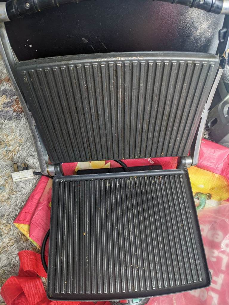 Electric portable grill 