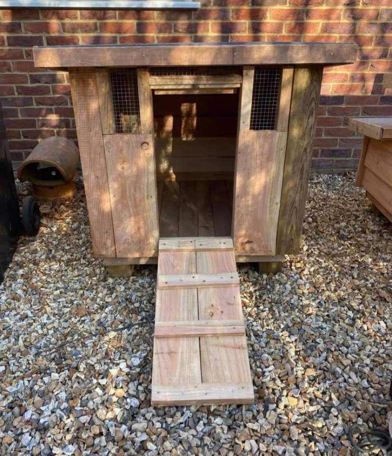 Brand New - Handmade Animal hutch