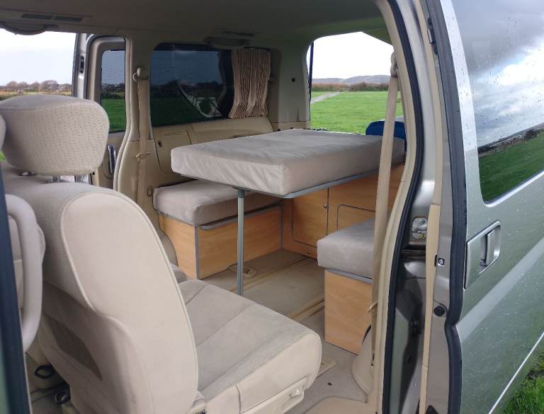 Nissan Elgrand camper, 2005, 2490 (cc)