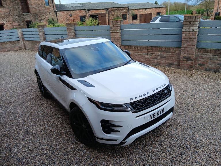 RANGE ROVER EVOQUE D180 R Dynamic S 22in ALLOY WHEELS with Panoramic roof 