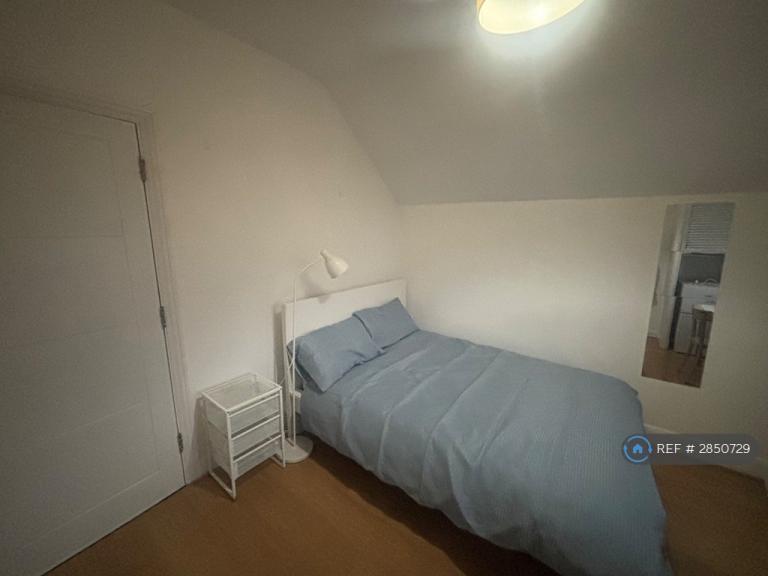 1 bedroom in London, London, W12 (#2850729)