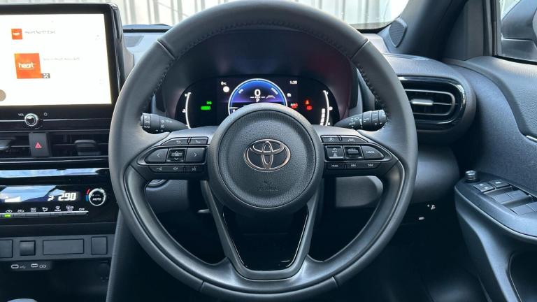 Toyota Yaris Cross 1.5 VVT-h Design SUV 5dr Petrol Hybrid E-CVT Euro 6 (s/s) (116 ps) Petrol/Ele...