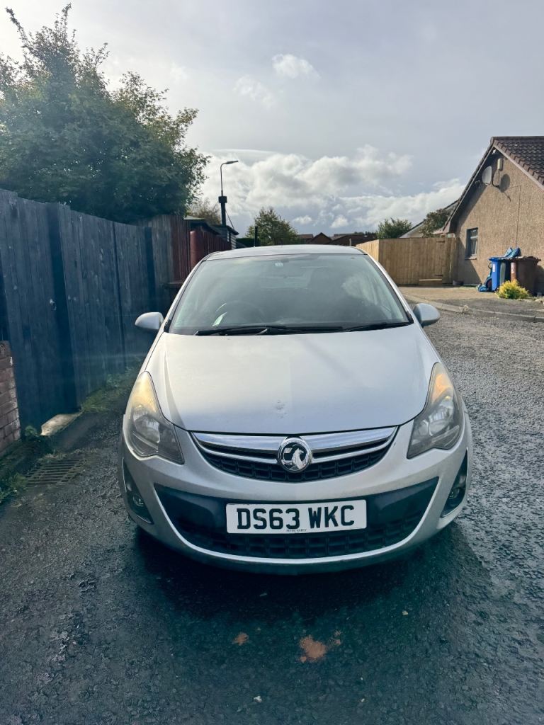Vauxhall Corsa / 1.2L / MOT 30/9/27