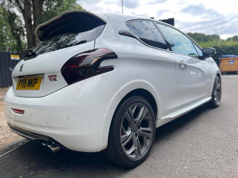 Peugeot, 208, Hatchback, 2015, Manual, 1598 (cc), 3 doors