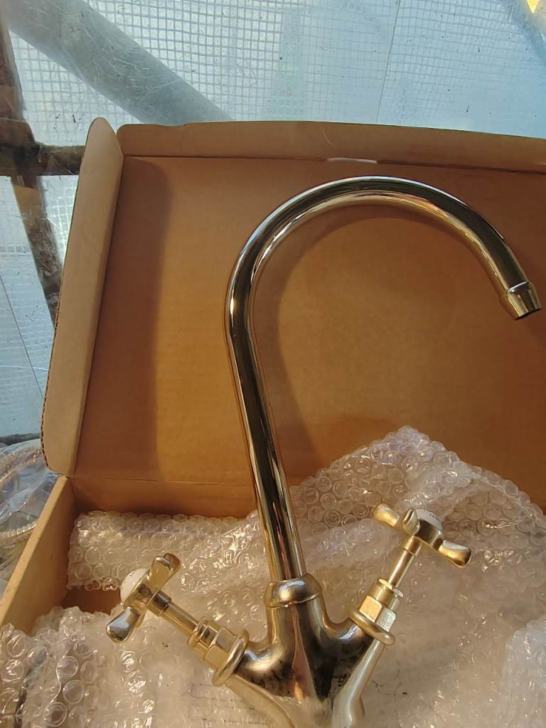 Santura Edwardian kitchen mono tap 