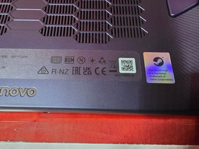 Lenevo Legion Go S AMD Ryzen Z2 Go, 32GB RAM, 2TB Upgrade, 8" Screen, Steam OS