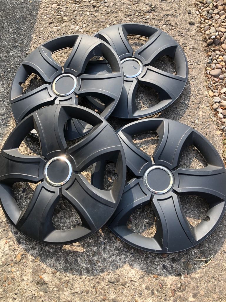 Plastic wheel trims