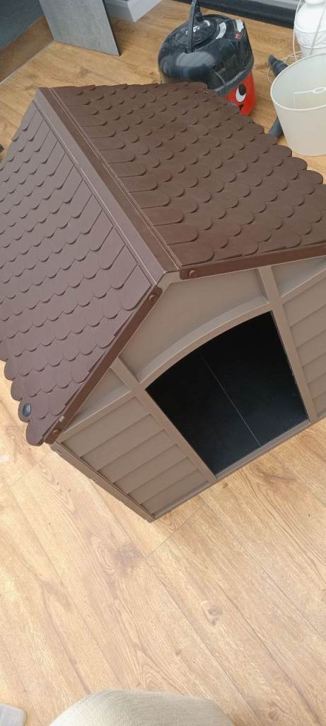 Dog kennel