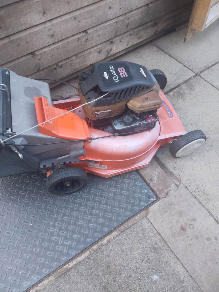 18" Husqvarna hand propelled petrol lawnmower 