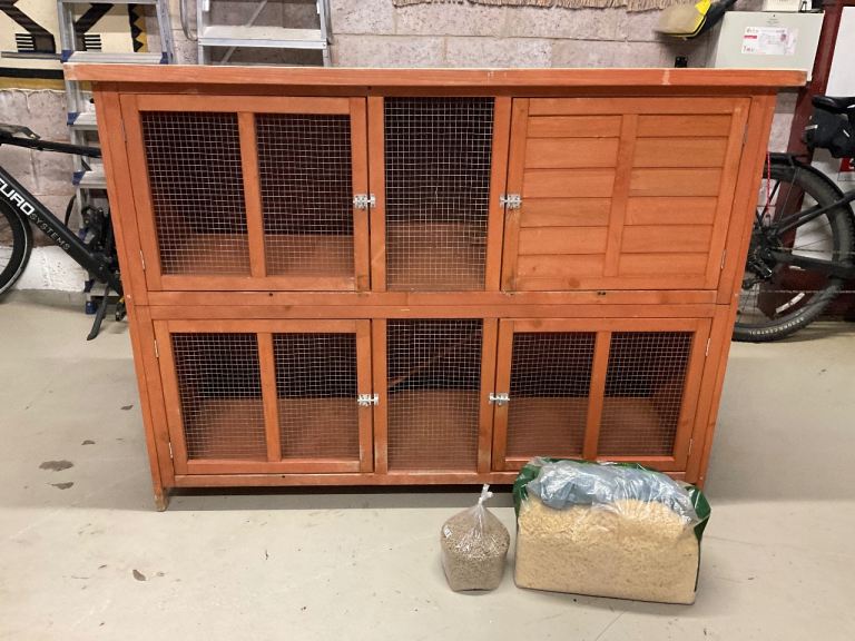Large Guinea Pig or Rabbit Hutch. Could Deliver + Extras. Good Condition 