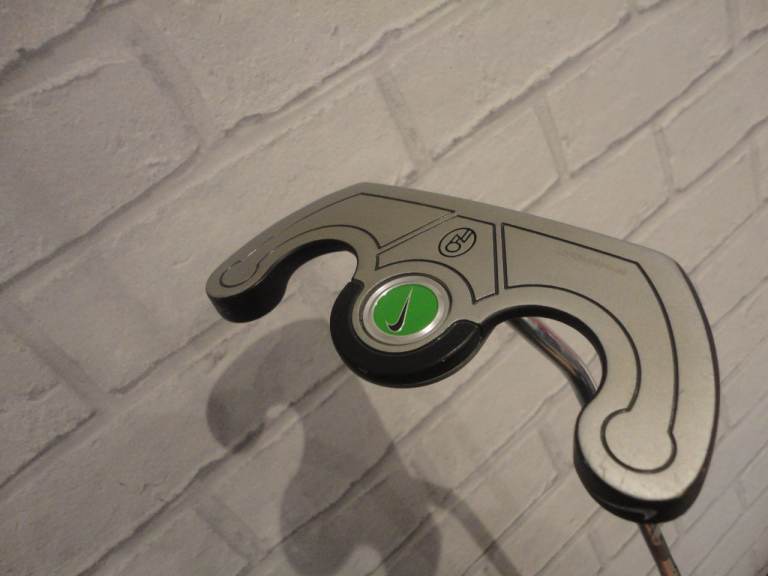 Golf club Nike oz 6 crown mallet putter with cover 35.5 inches, right handed 