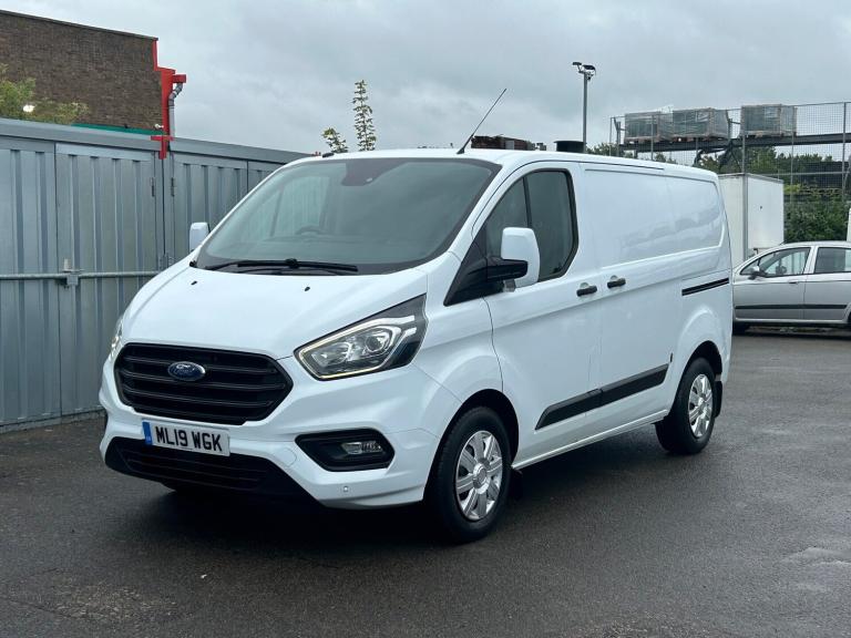 2019 Ford Transit Custom 320 TREND P/V L1 H11 OWNER FRONT AND REAR PARKING SENSORS Panel Van Dies...