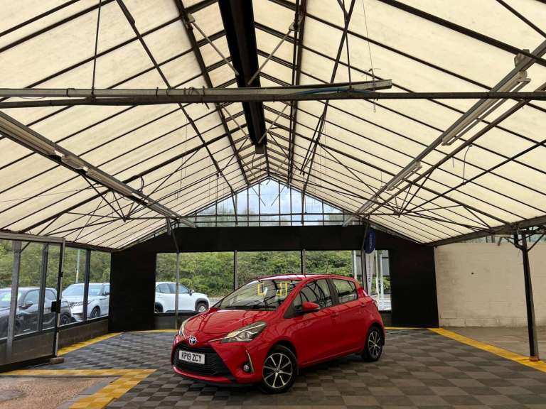 2019 Toyota Yaris 1.5 VVT-i Icon Tech 5dr HATCHBACK PETROL Manual