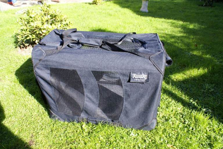 Pet carrier/pod, Free