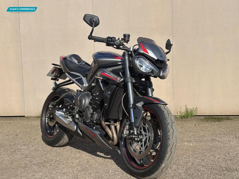 2021 Triumph Street Triple 765 765 RS Naked Petrol Manual X-ring Euro 5 (124 ps) Naked Petrol Manual