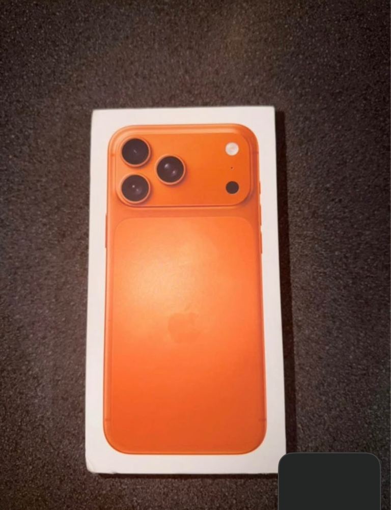 Apple Iphone 17 Pro Max 1TB Comes with bag and receipt brand new unwanted gift