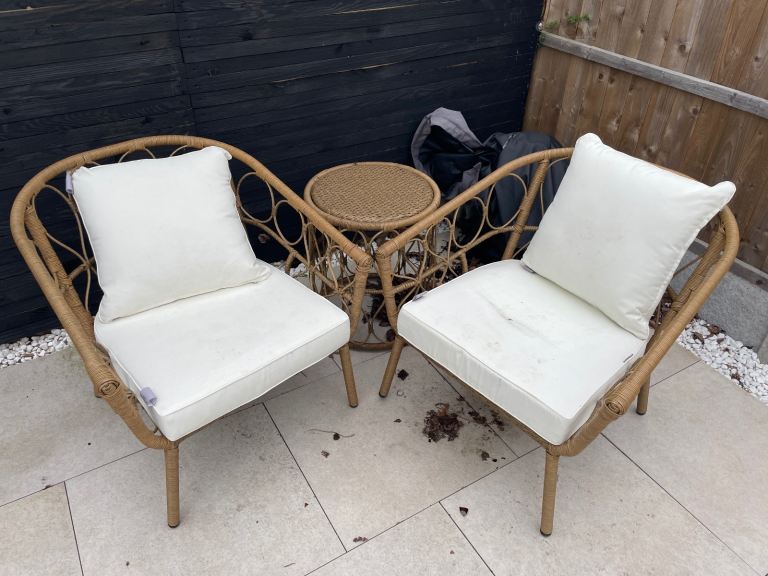Homesense Vintage Poly Wicker Style Outdoor Garden Furniture 2x Lounge Chairs & Table 