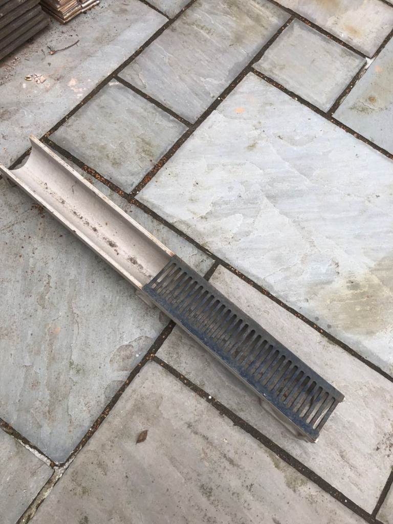 Drain channel with half cover