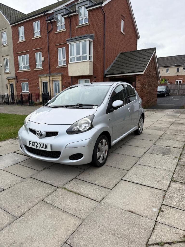 Toyota, AYGO, Hatchback, 2012, Manual, 998 (cc), 5 doors